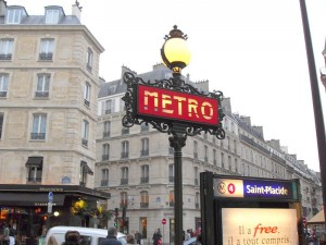 Paris_Saint_Placide_Metro_280109